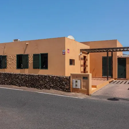 Villa Lovely 2-bed In Fuerteventura *